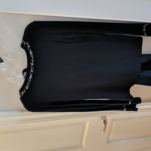 ILYSEHART LTD. - Picture 7 of 7